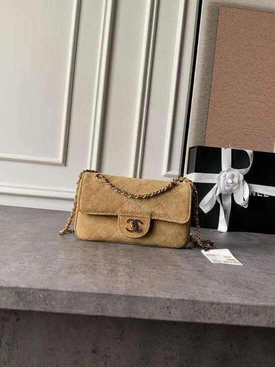 CHANEL Handbags - Classic CHANEL bag: A Stylish and Versatile Choice for Elegance